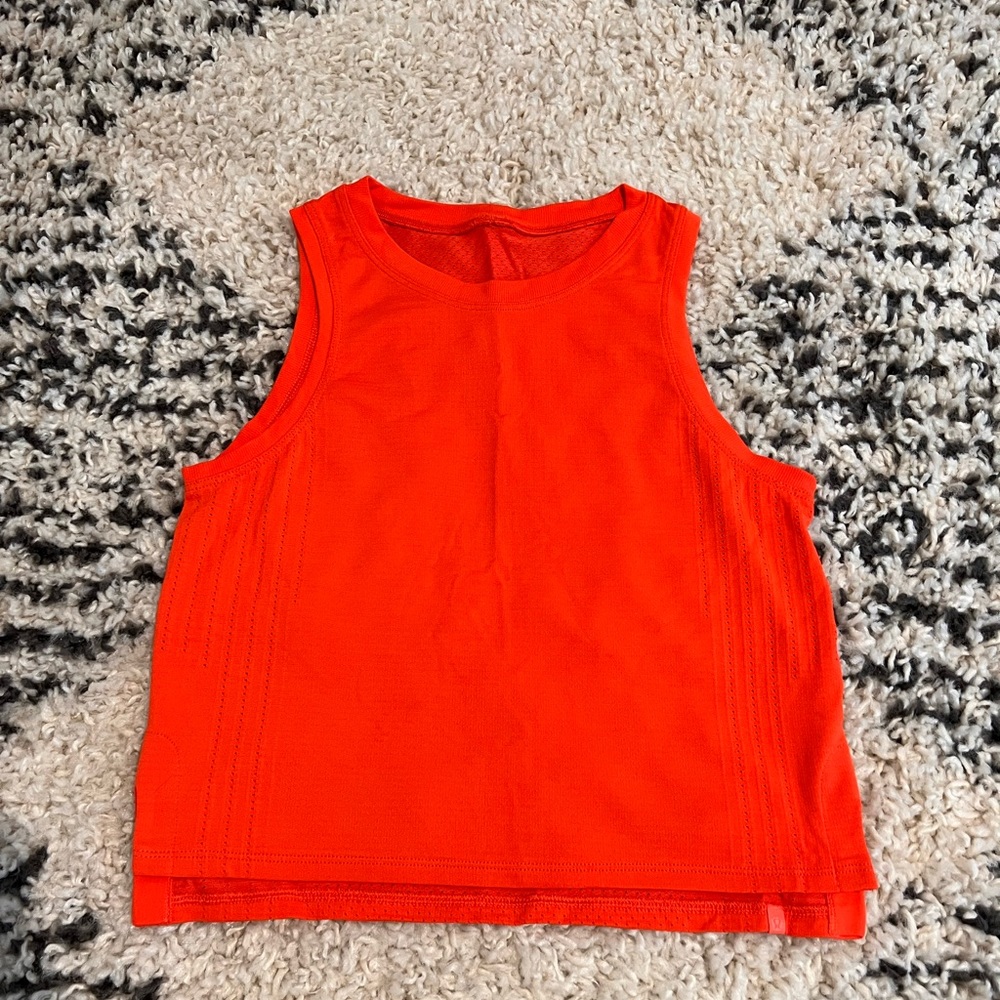 Lululemon Train to Be running tank